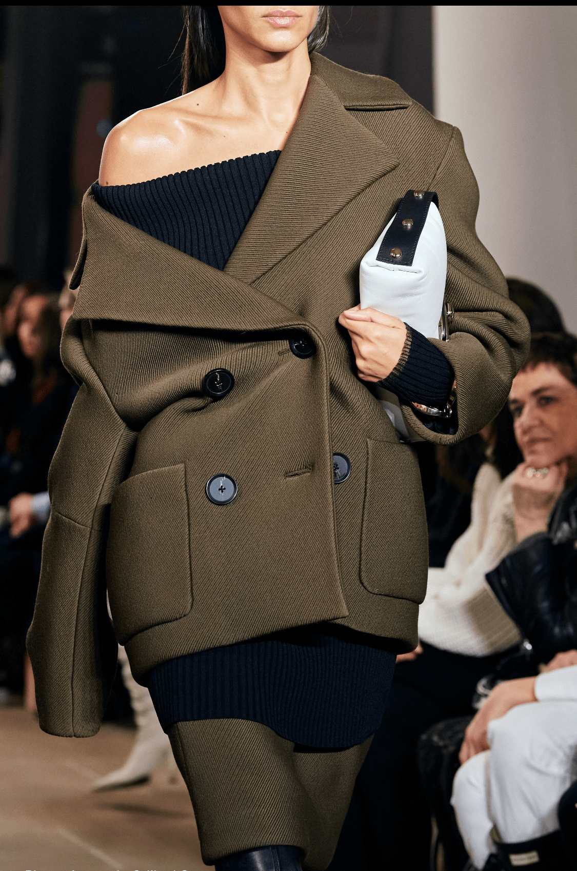 4122DCE3-A8B6-43CB-8477-1A52BA6B119F